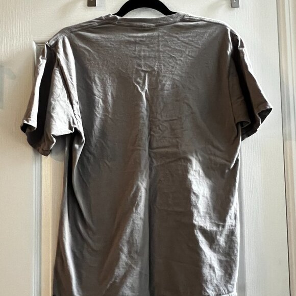 Baka! Japanese rabbit slaps another for anime and manga fan T-Shirt. Size M - Picture 4 of 4